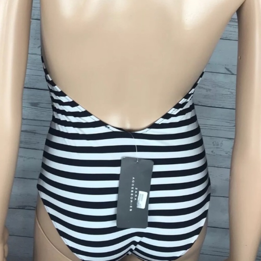 Zara accessories black &white striped one piece - Picture 3 of 3